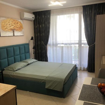Private Studio Sunny Beach- Cascadas Bagian luar foto